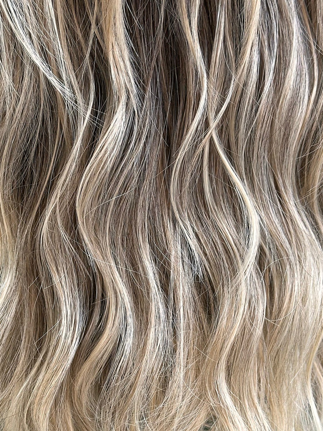 closeup of mimi in dark blonde