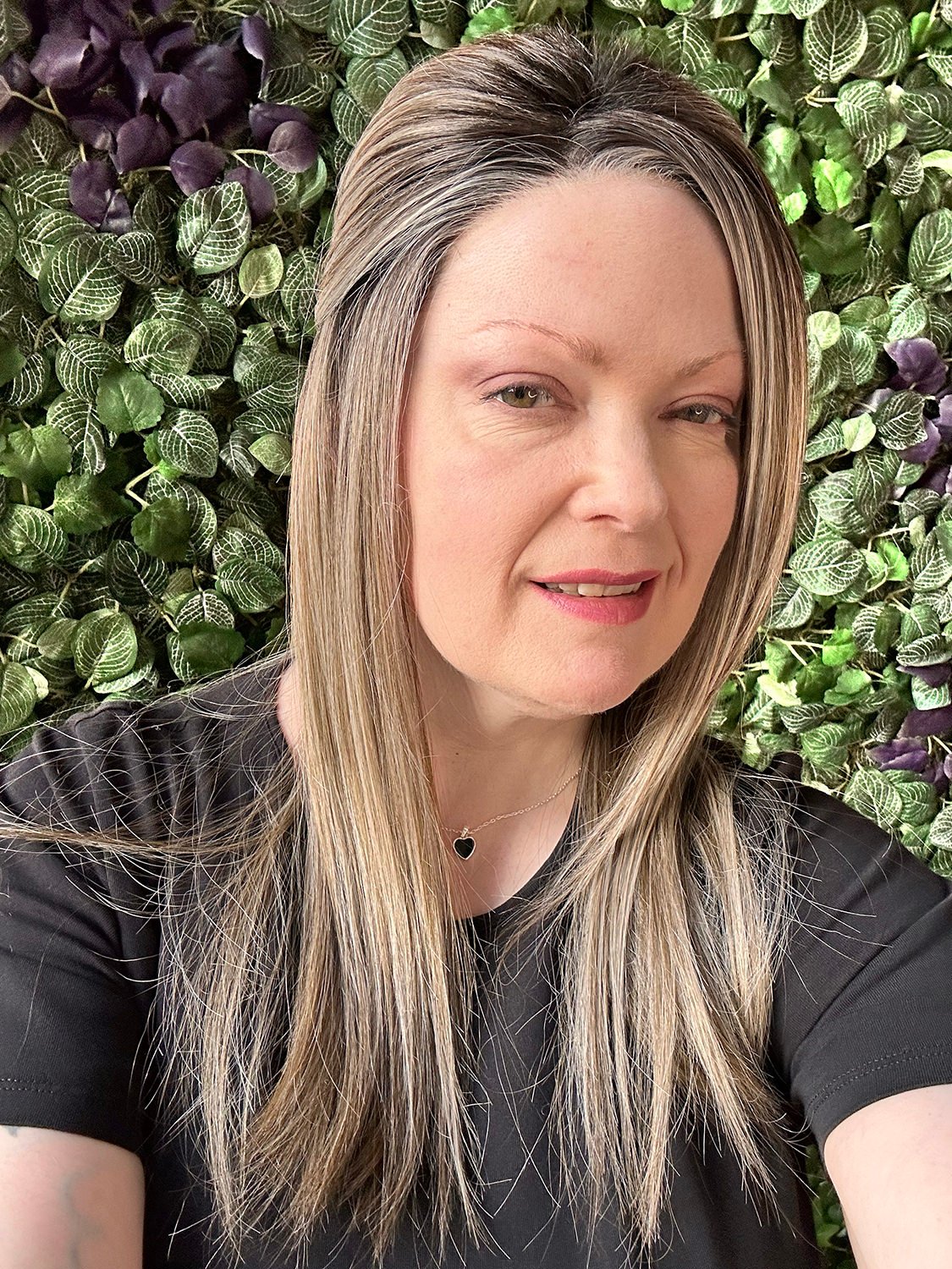 Full length view of Kai's wig in Milan blonde